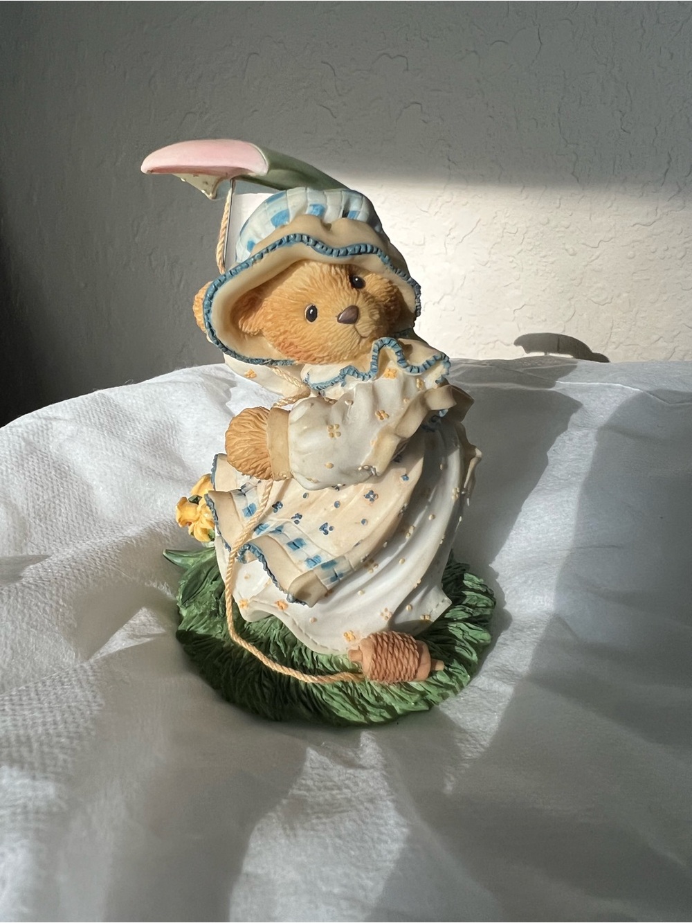 Cherished Teddies 1997 Spring Brings a Season of Beauty (Megan) 7H1/816 203300